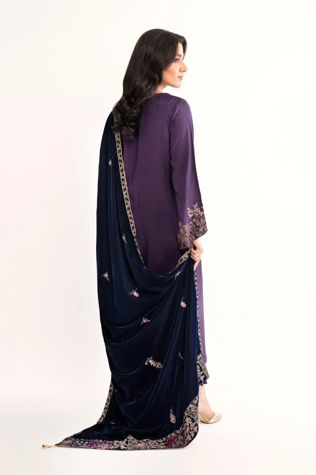 1 Piece Blue Embroidered Shawl (AV0036) - Image 4